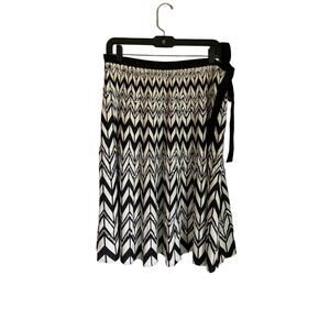 BCBG Max Azria Black & White Sequined Skirt Size S